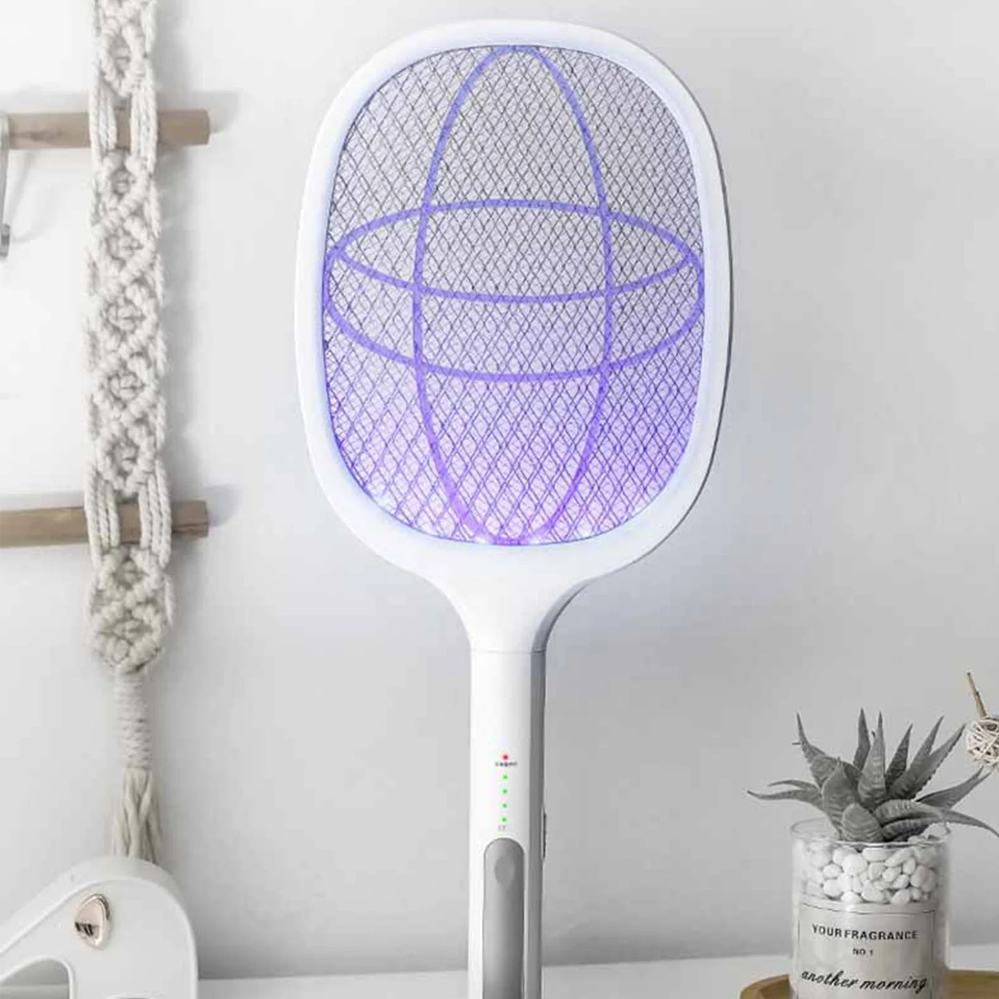 Raquette Electrique Anti-Moustique Rechargeable avec Lumière UV